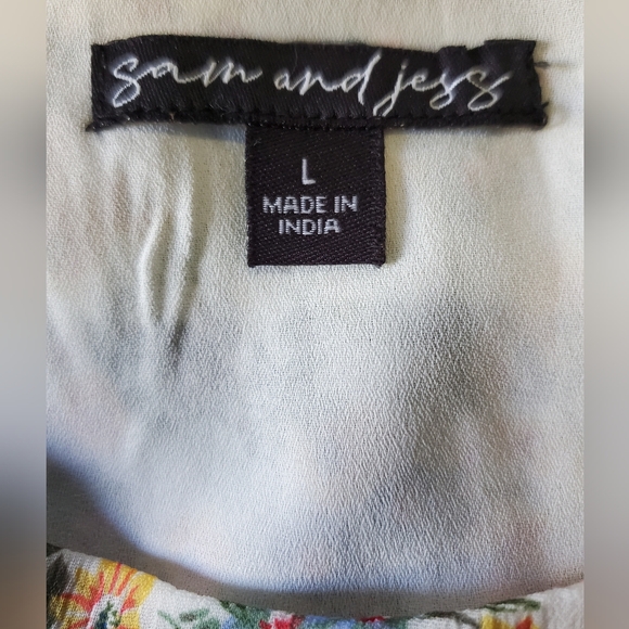 Cold-Shoulder Cape-Sleeve Top Size Large by Macy's Sam and Jess - Picture 12 of 12